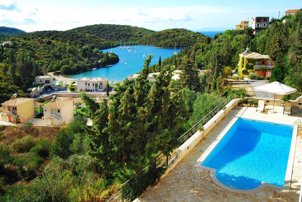 Niriides Luxury Apartments Сивота Экстерьер фото