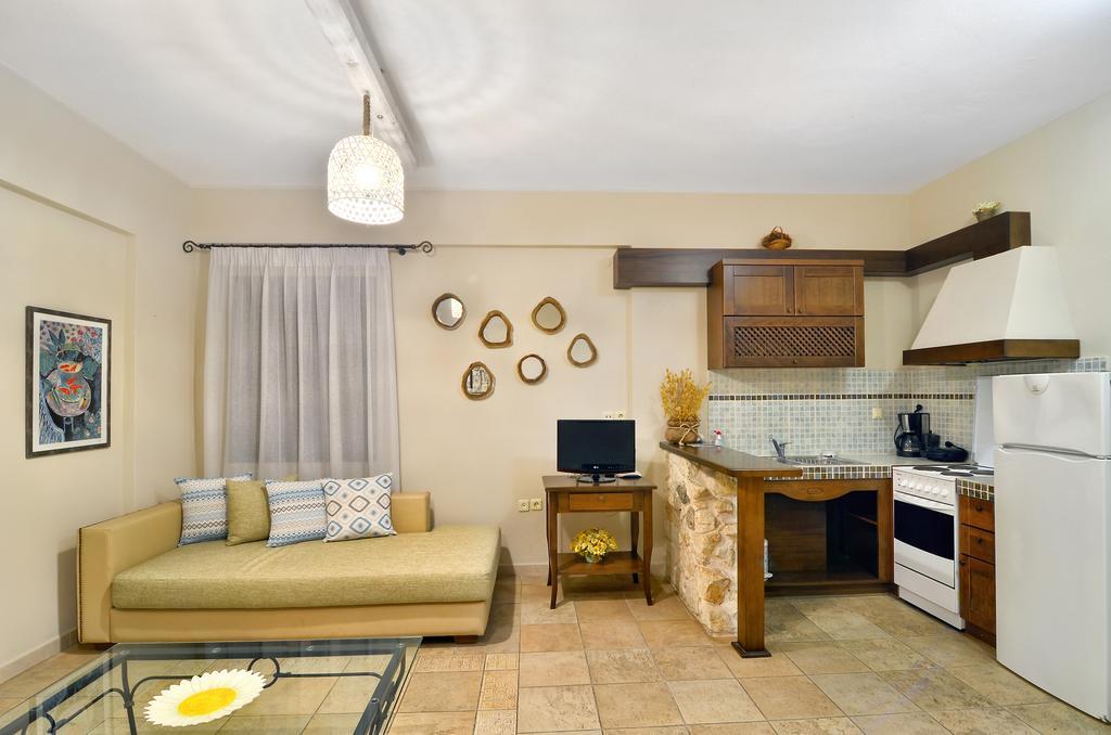 Niriides Luxury Apartments Сивота Экстерьер фото