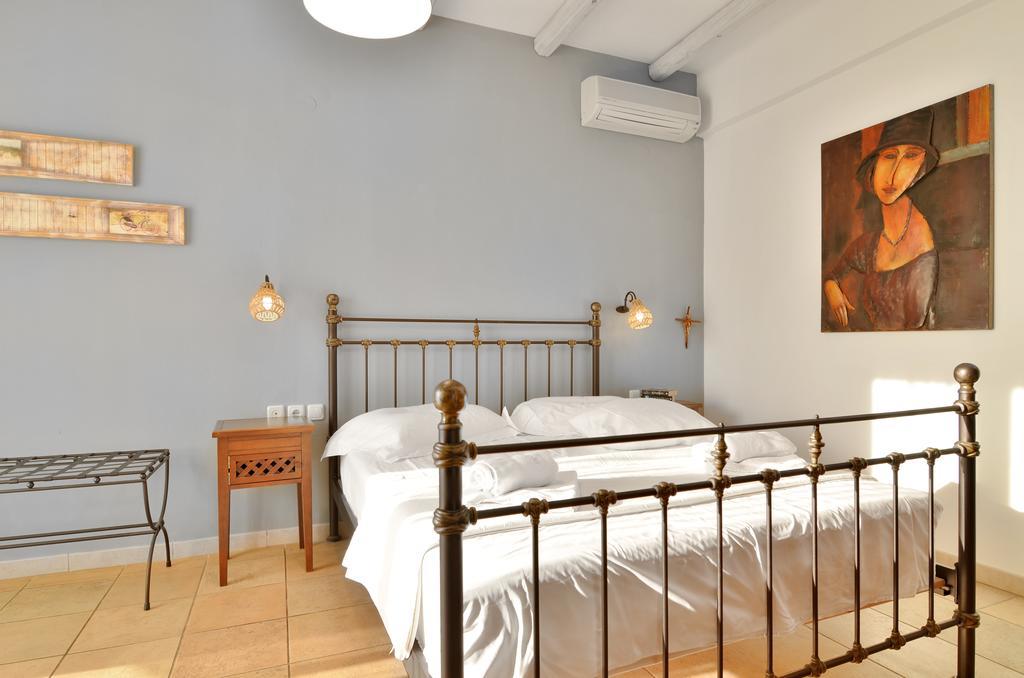 Niriides Luxury Apartments Сивота Экстерьер фото