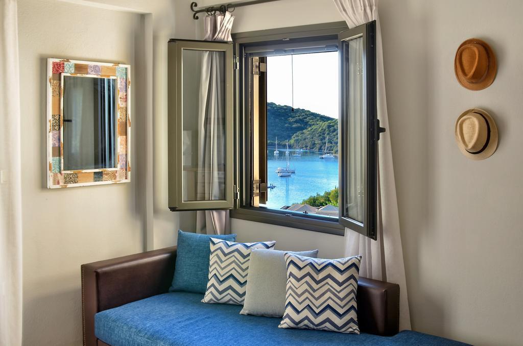 Niriides Luxury Apartments Сивота Экстерьер фото